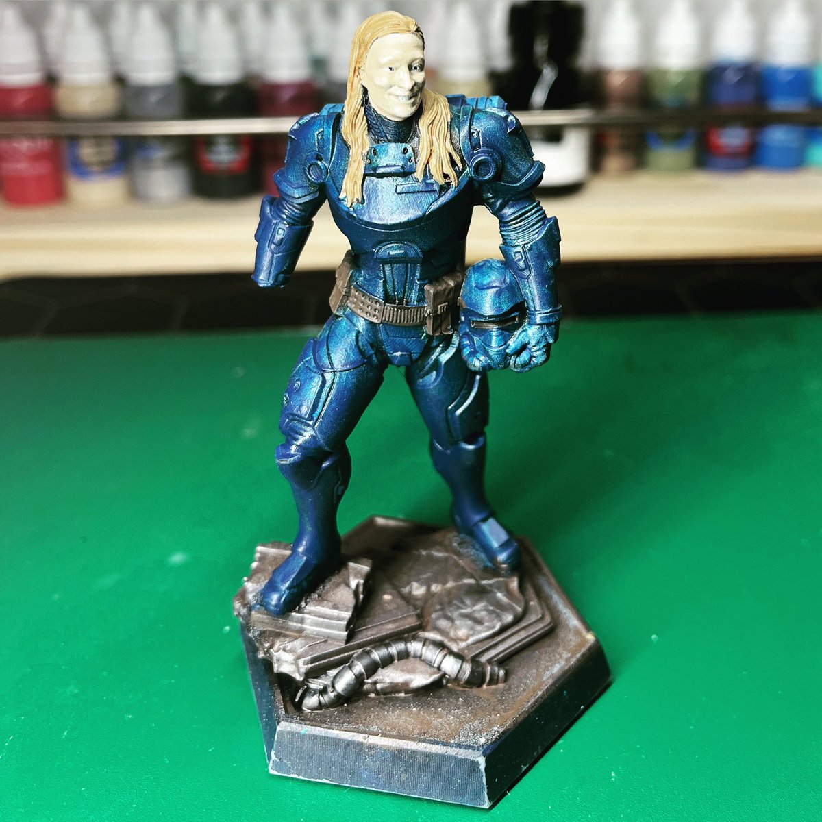 BenJCollis's tweet photo. Experimenting with mediums, this #goobertownhobbies Brent is missing his hand, but that’s okay. He still has a winning smile.
.
.
.
.
.
#vallejo #vallejopaints #mattemedium #flowmedium #failedprint #failed3dprints #3dprinting #resinprinting #goobertown #anycubicphotonmono https://t.co/QZbqCr1yqL