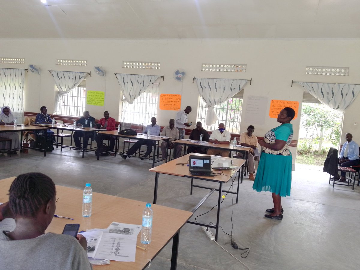 FionaOroma's tweet photo. Training of trainers of DEOs and CCTs from West Nile Region at Arua Core PTC. Participants reflecting and consolidating teaching strategies learned in the last two terms to improve learning @STIReducation #teacherstraining #capacitybuilding #improvedlearning https://t.co/7aFeKJx551