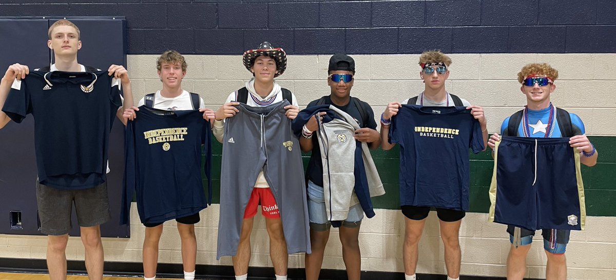 Thank you to 2018 Indy graduate, Garrett Kastelic for donating some retro gear back to our current players! 
#IndyNation