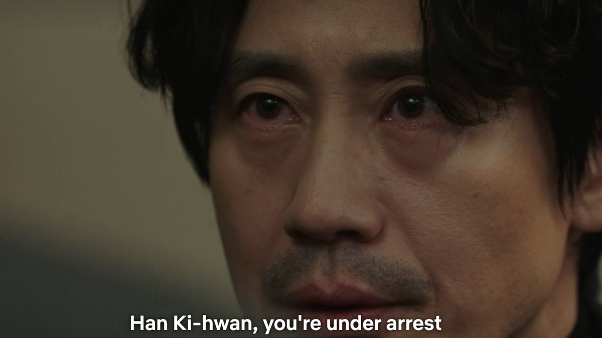 _DevAkshi__'s tweet photo. finally! it took 21 years for lee dongshik to give justice to his sister yuyeon! he arrested the culprit
#BeyondEvil #BeyondEvilEp16 https://t.co/Nn6VhEZYeG