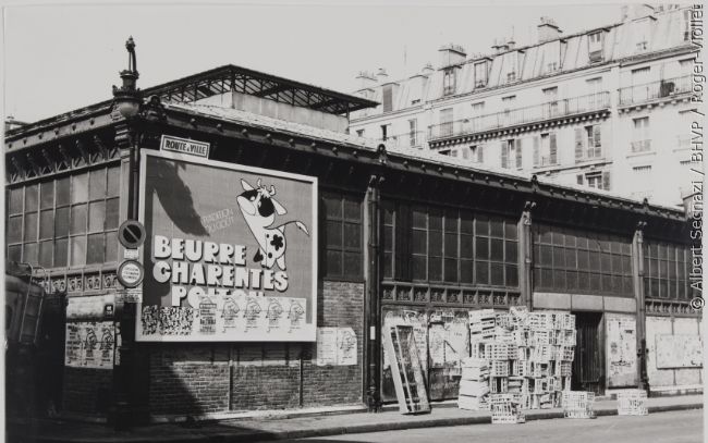 BibHavel's tweet photo. [Chapnum animale] Une pub sur le marché de l'Olive, dans les années 70

https://t.co/NgsGO0JCX5

#Chapnum #Chapellenumérique @BibParis @bibhistorique @marie18paris  #Animaux #Automnedelascience https://t.co/AUNXdK41hO