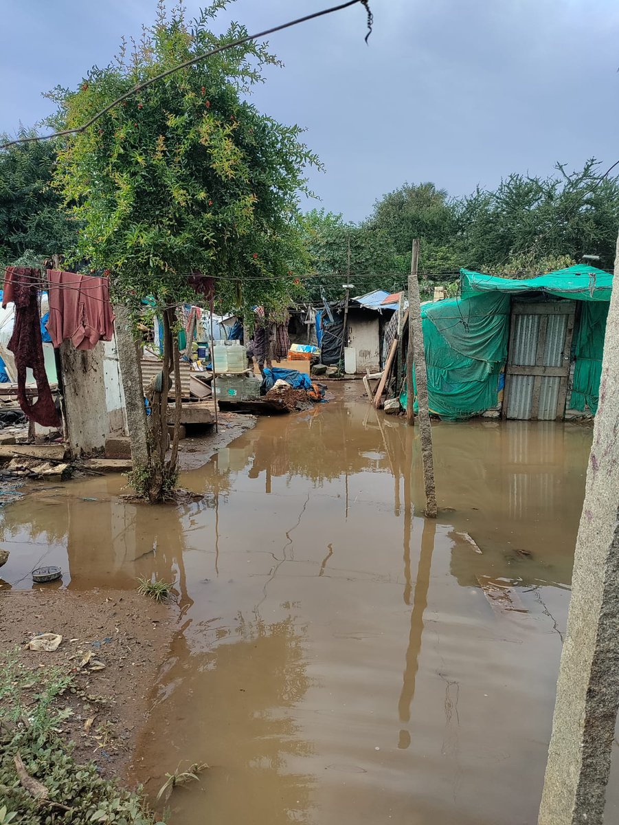 Continuous flooding in working class areas of Maramma Devasthana, BEML layout, Palyam, Brookefield bus stand, where powrakarmikas of ward nos 85, 86 and 149 reside. Flooding due to Brigade Tech Gardens pumping out water from their premises!! @BBMPCOMM please initiate action!