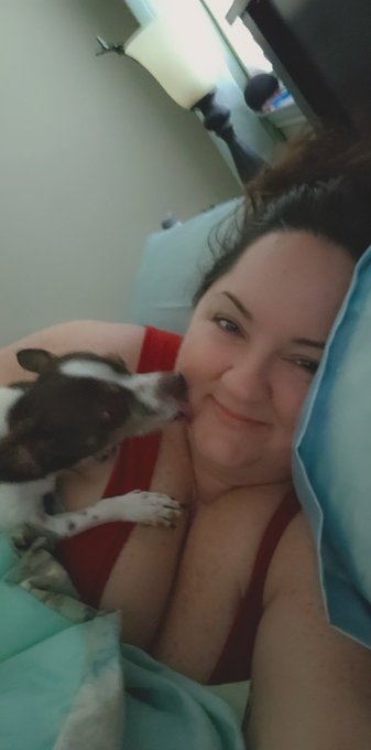 Harvey is so happy I'm home  Lol  Nothing but doggy kisses all morning! https://t.co/Acco8nJ9k8<a href="/tag/mvsales"class="tags"><span>#mvsales</span></a>