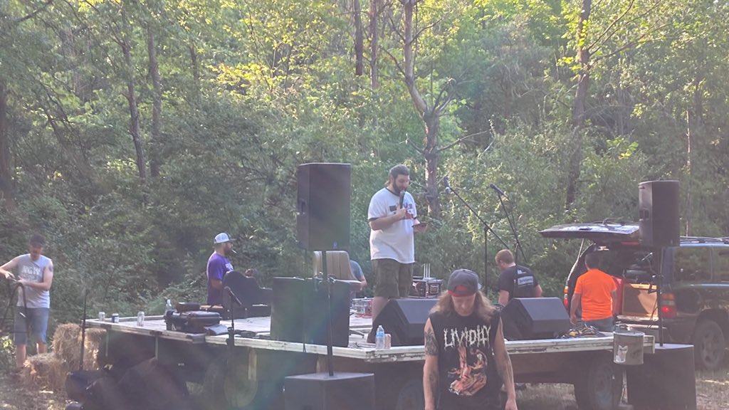 timber_fest's tweet photo. Brandon Watts https://t.co/V8YOIMsrEJ