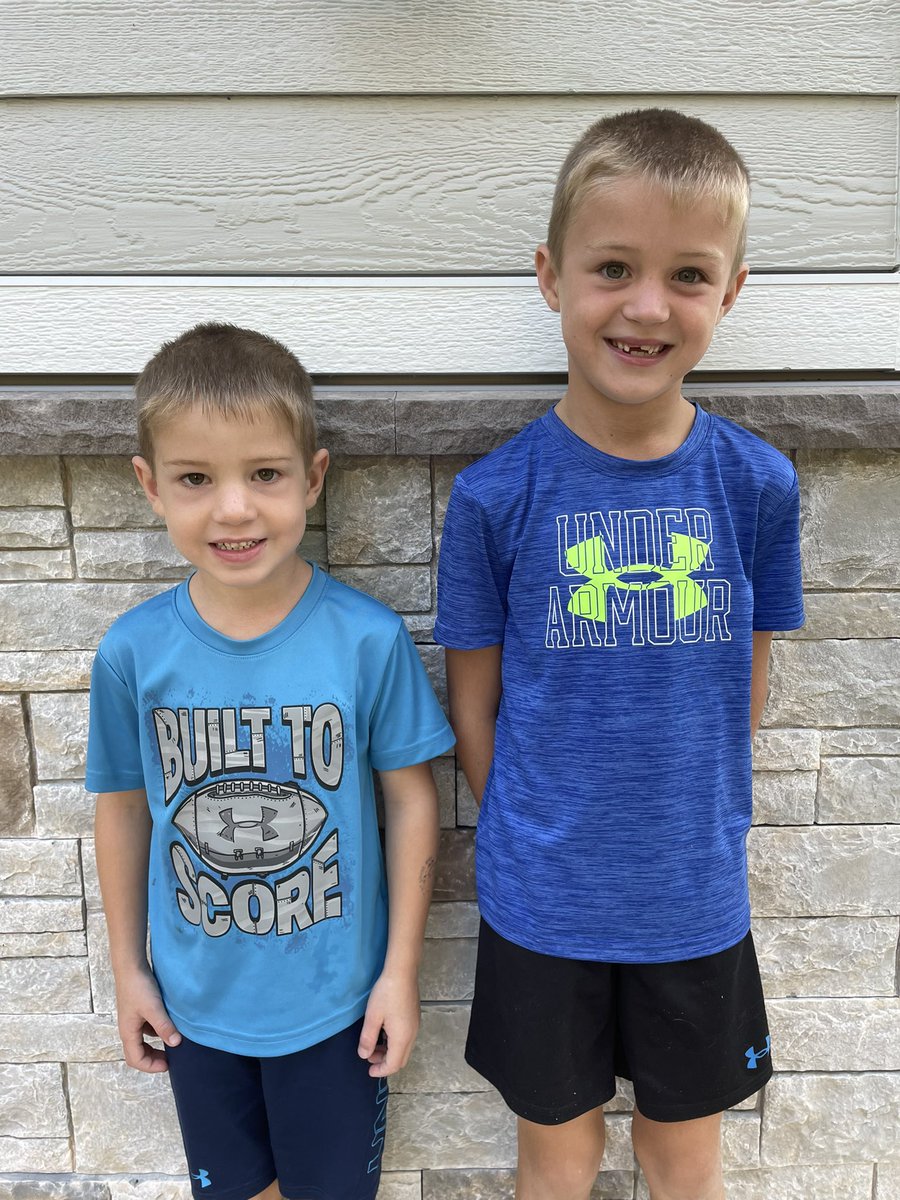 CoachMatheson's tweet image. Happy #firstdayofschool! @laacademiabuhos #ECCS1stDay #FirstDayOfK #ClassOf2035 #FirstDayOf1 #ClassOf2034