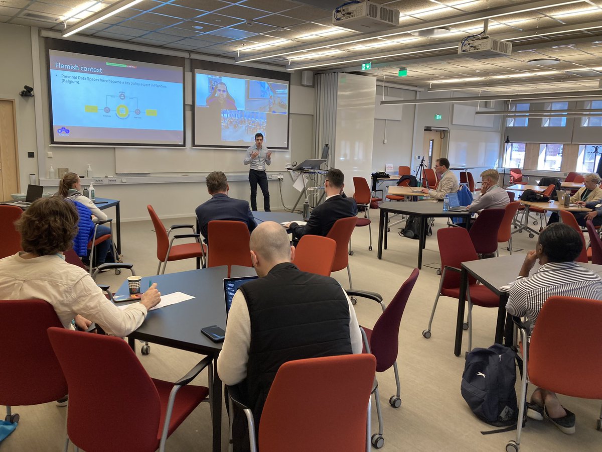 Lieselot_D's tweet photo. #SolidLab #vlaanderen goes international: PhD researcher Sander Van Damme deelt onze inzichten met andere digital government researchers in #linkoping op de #IFIPEGOV2022 conferentie @imec_mict_UGent @GovPA_UGent https://t.co/U7b8aopUod