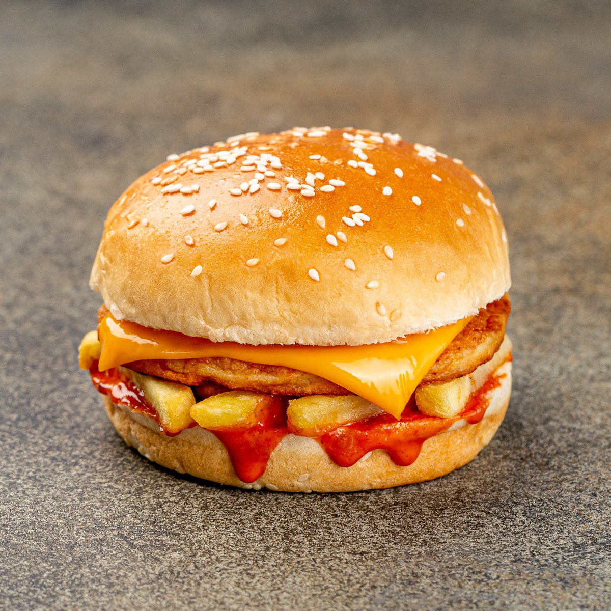 Karakmqanes's tweet photo. Chicken Burger 
.
.
.
#karak_mqanes #karak #burger #Keema #Summer #Food #Qatar #Doha #Karak #Restaurant #Drinks #HotDrinks  #ClubSandwich #cold_drinks
#مطاعم #قطر #الدوحة #كرك_مقانيص #عصير #برجر #كلوب_ساندويش #كرك #مشروبات_حارة #شاي #قهوه https://t.co/eqOrjdsnNl
