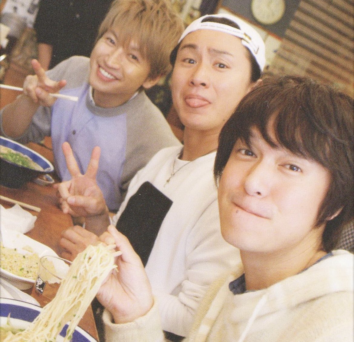 livewithy0u's tweet photo. 25周年おめでとうございます🧡💙💚 https://t.co/MEcVsUm9zR