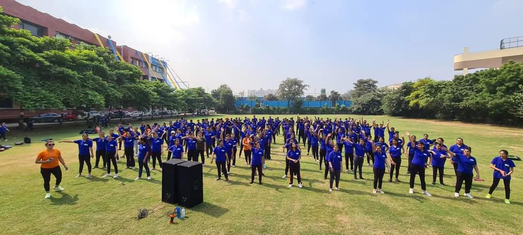 itschhayahere's tweet photo. Day-6 of pre induction programme at the house of @JaipuriaMBA , conducted #fitness #mania (#zumba) session for 2022-24 batch by MISAKI FITNESS &amp; DANCE. 
Vibes are so energetic.
#jaipurians https://t.co/e8FqG0njzg