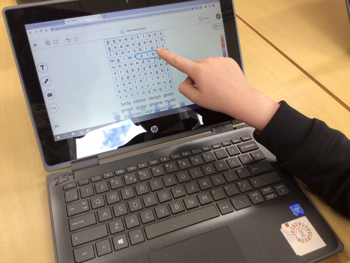 Mrs_B_ICT's tweet photo. P3 ELF group are trying out an interactive word search on seesaw with their spelling words today. #wldigilearn #digitaldeans #seesaw https://t.co/1OvsDsrxSR