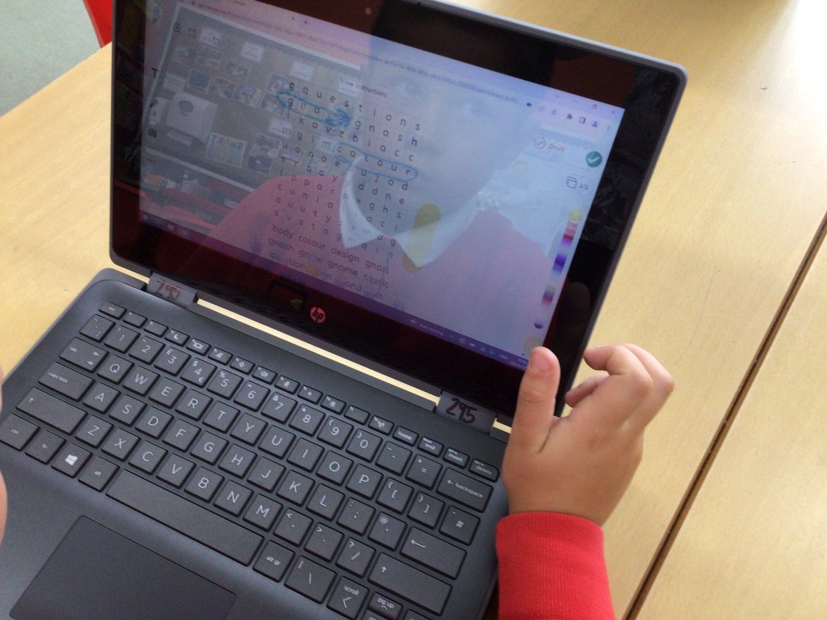 Mrs_B_ICT's tweet photo. P3 ELF group are trying out an interactive word search on seesaw with their spelling words today. #wldigilearn #digitaldeans #seesaw https://t.co/1OvsDsrxSR