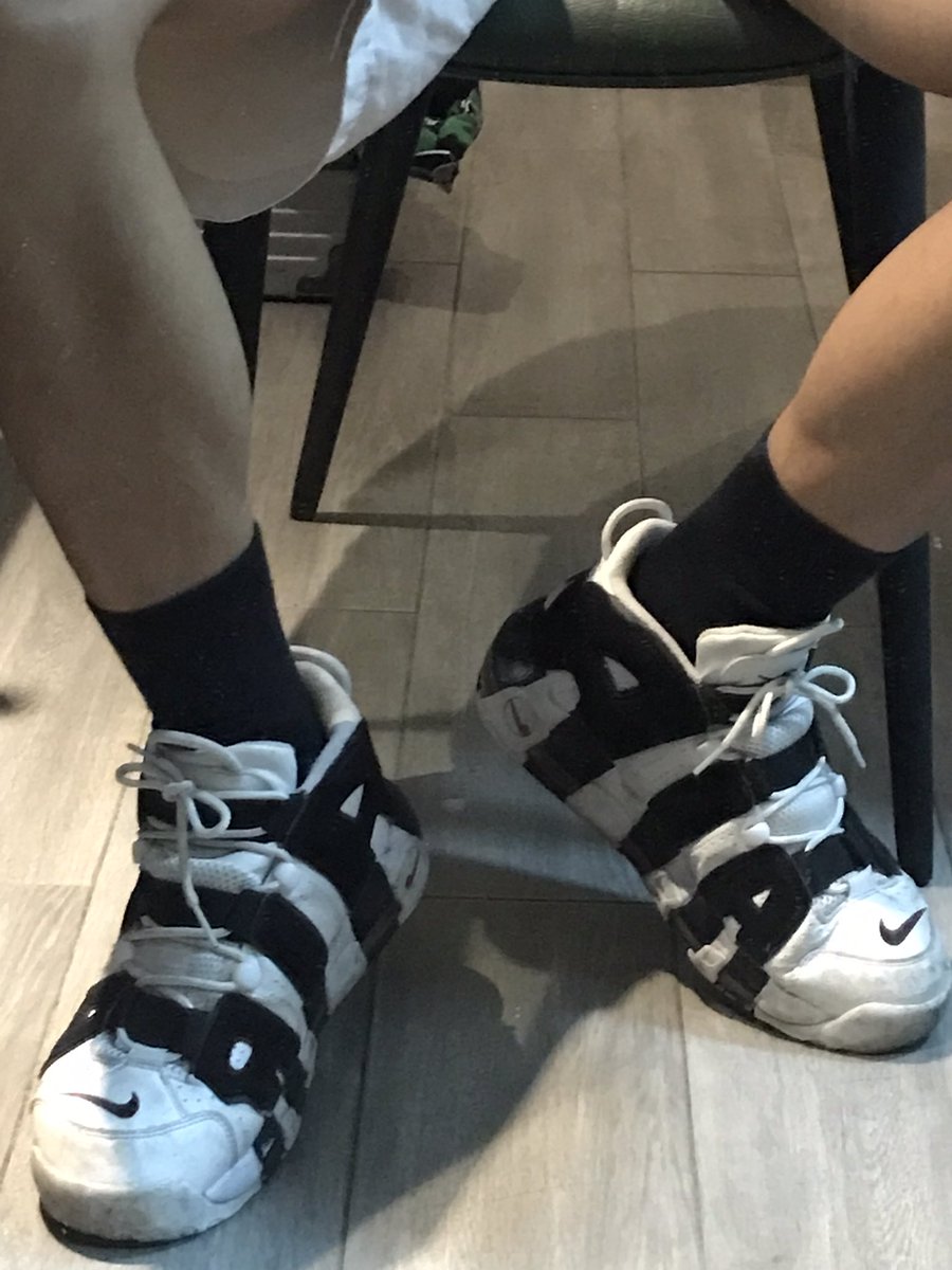 Zihui0311's tweet photo. 这样的🦶喜欢嘛 https://t.co/v5e5ru7rbk