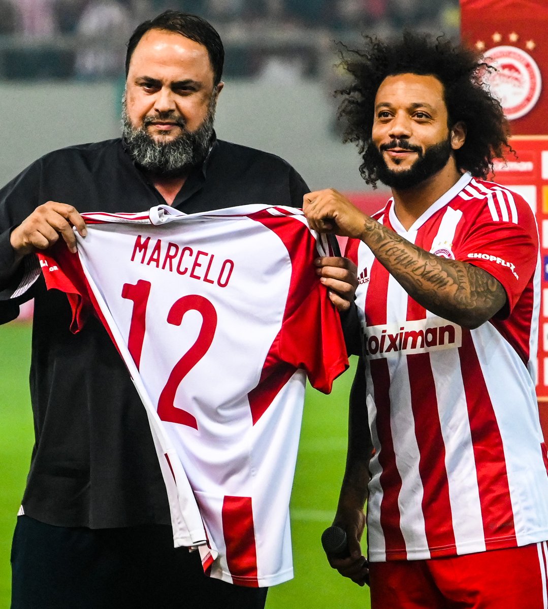 🇧🇷 Marcelo being unveiled at Olympiacos 🔴⚪️

#UEL https://t.co/I094e6fviR