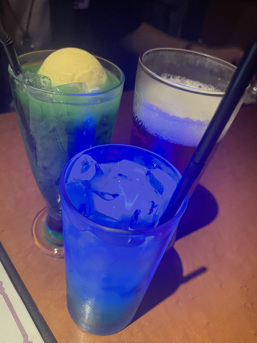 RnU7d's tweet photo. そういや載せ忘れてた
男3人の夜会
クレイジーな話ばかりで
最高の夜でした https://t.co/xYHFu6HFyM