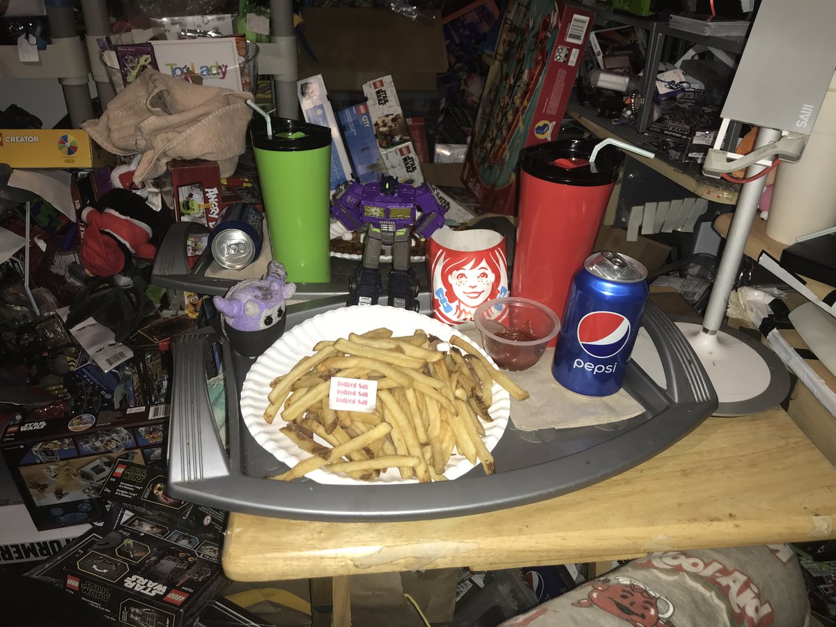 Transfan2's tweet photo. @NightShiningPR @JesseWittenrich @Botcon
Puggle IDW Galvy:Ivisited #TransformersShatteredGlass Universe Again! Today+Saw #OptimusPrime Again!We Saw Lunch From @Wendys &amp; @Arbys #006! #PugglesTalk #Transformers #ShatteredGlass #ShatteredGlassOptimusPrime #GalvySG  #FunSGPrime⭐️ https://t.co/xmIbfzXG7X
