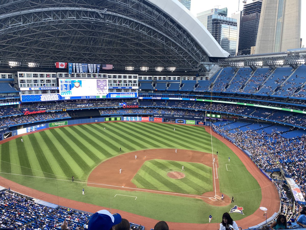 MehakStokoe's tweet photo. What a pleasure to attend @CAPO_ACOP / @IPOSPsychoOncol last week in Toronto! Always fun connecting with colleagues, learning and watching baseball for the first time! https://t.co/9HjC1oDY90