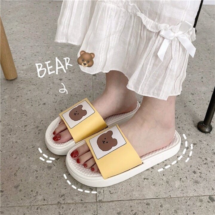 Sijeunilili's tweet photo. CLEARANCE SALE ! Bear Slippers / selop rumah wanita alas karet anti slip / sandal rumah 

> https://t.co/maiJvaoRjs https://t.co/gLaIl41KTS