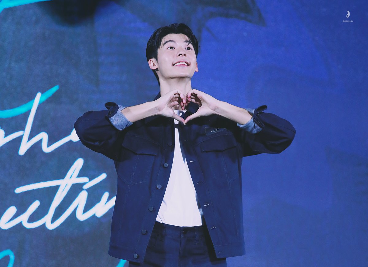 220904 #허광한 팬미팅 Present in Seoul 
#許光漢 #许光汉 #GregHsu #HsuGregHan

아 진짜 너무 귀여워서 보내기 싫은데 아직도 이 남자 여권 뺏으신 분 안 계신가요...