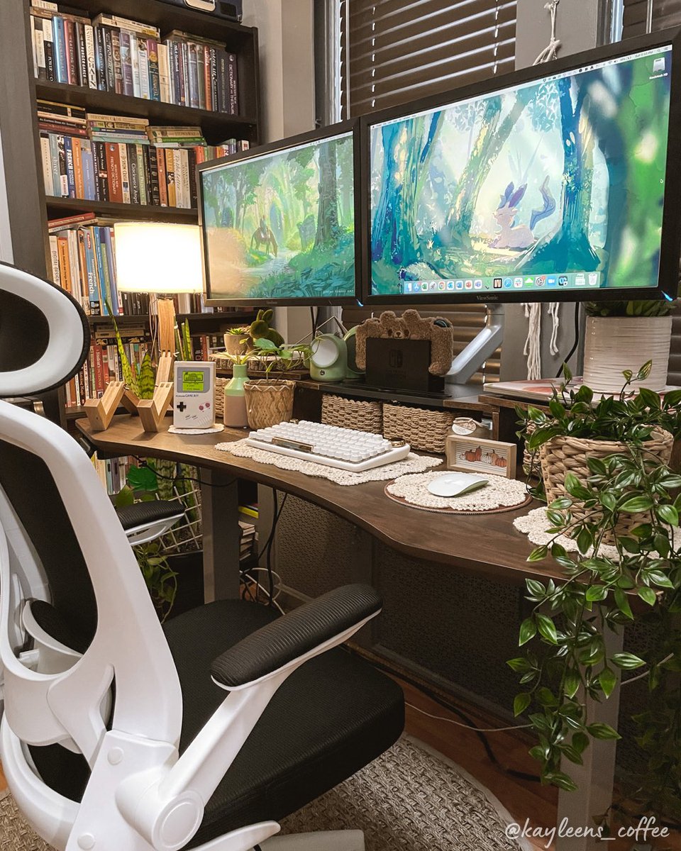 Home Office Setup Update 🌿🪴🫶🏻

I’m absolutely obsessed with my new Humanscale Dual Monitor Arm kindly gifted to me by <a href="/officedesigns/">OfficeDesigns.com</a> 🤎
