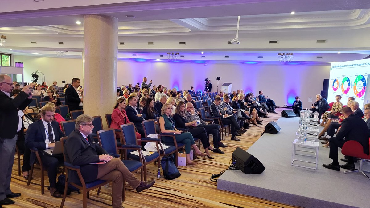 SPOIWO (@spoiwo1) on Twitter photo Opieka koordynowana daje kompleksowość opieki. Obecnie lekarz rodzinny jest "odarty" z wielu możliwości. Zmiany przyniosą nowe możliwości. POZ funkcjonuje nieźle, a dzięki koordynacj można poprawić <a href="/aga_mastalerz/">Agnieszka Mastalerz-Migas</a> <a href="/NFZ_GOV_PL/">Narodowy Fundusz Zdrowia</a> <a href="/MZ_GOV_PL/">Ministerstwo Zdrowia</a> <a href="/gosia_sobotka/">Małgorzata Gałązka -Sobotka</a> <a href="/tomziel1/">Tomasz Zieliński</a> Opieka koordynowana daje kompleksowość opieki. Obecnie lekarz rodzinny jest "odarty" z wielu możliwości. Zmiany przyniosą nowe możliwości. POZ funkcjonuje nieźle, a dzięki koordynacj można poprawić <a href="/aga_mastalerz/">Agnieszka Mastalerz-Migas</a> <a href="/NFZ_GOV_PL/">Narodowy Fundusz Zdrowia</a> <a href="/MZ_GOV_PL/">Ministerstwo Zdrowia</a> <a href="/gosia_sobotka/">Małgorzata Gałązka -Sobotka</a> <a href="/tomziel1/">Tomasz Zieliński</a>
