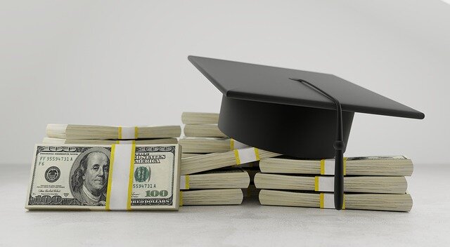 SterlingNFG's tweet photo. Common sense would suggest older workers have a much easier time saving than young adults. They are more likely to have already purchased a home, put kids through college and, by that point, are putting more money away for retirement.

https://t.co/qem8P0Vx3L https://t.co/RVzcOmSNYj
