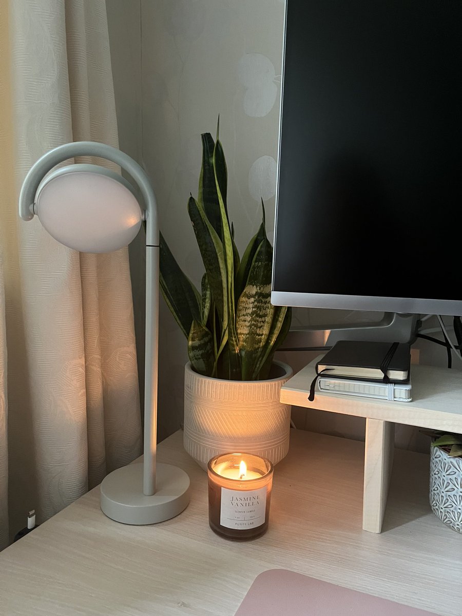 katie walker tweet media