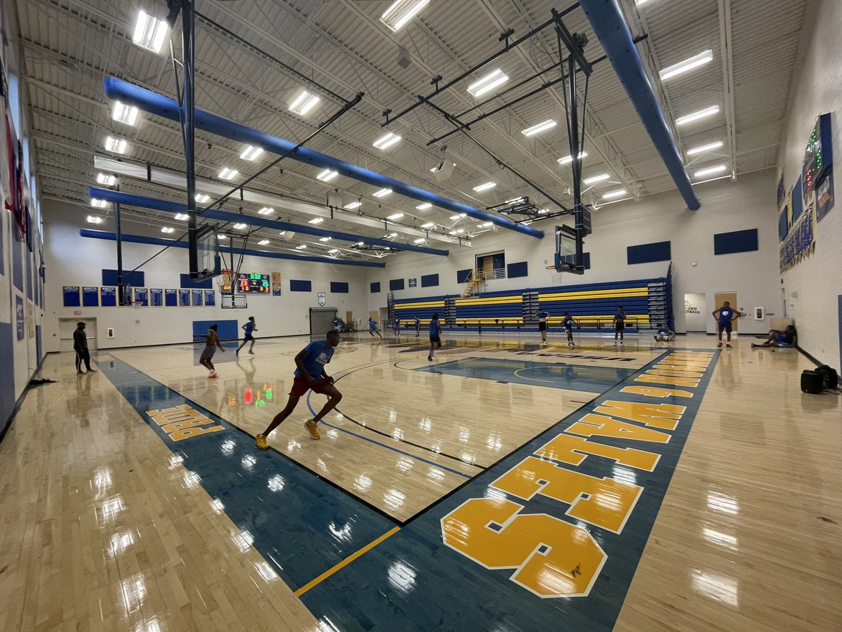 CoachKevH's tweet photo. Wildcat 17’s for breakfast! https://t.co/BqMAKTyQSm