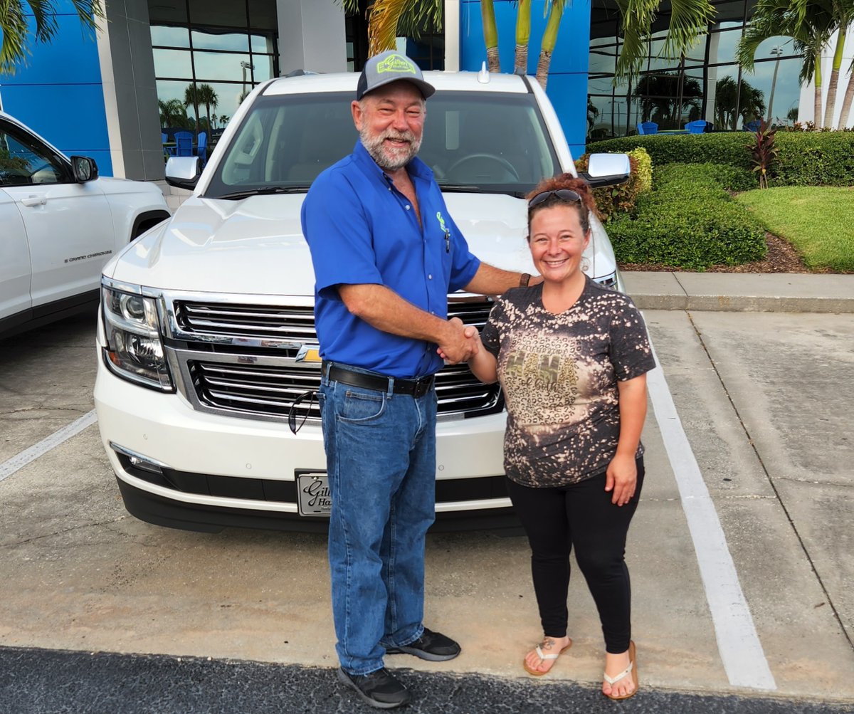 GilbertChevy's tweet photo. Congratulations, April Vinson on your 2018 Chevy Suburban! Thank you for being part of the Gilbert Family!

If you're in the market for a new or used vehicle, stop by Gilbert Chevrolet, let Tommy Shorter or any of the Chevy team help you find your dream car &amp; find out why peo ... https://t.co/evgf8IhXK1