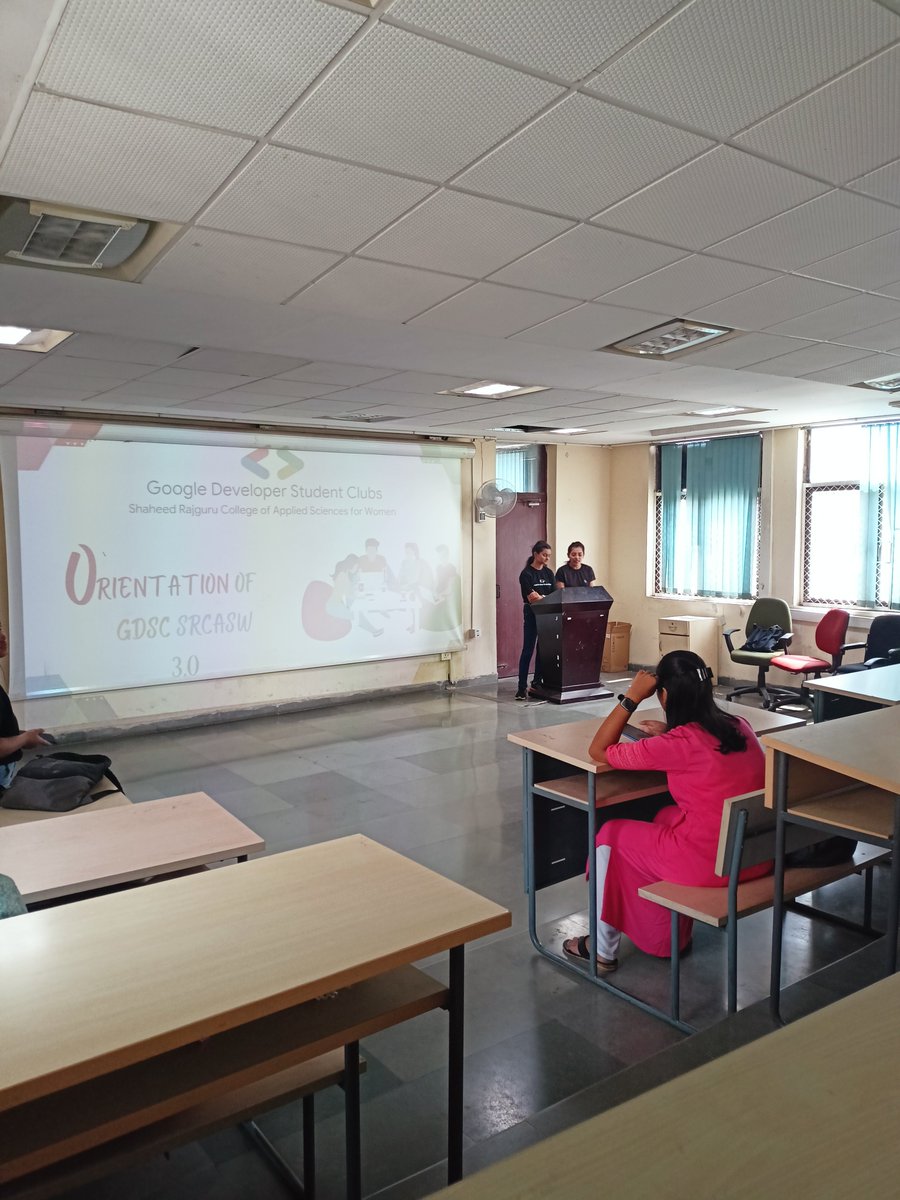 gdsc_srcasw's tweet image. GDSC SRCASW Orientation 2022-23 Done✅✨
#gdscsrcasw #googledevlopers #googledeveloperstudentclubs #team