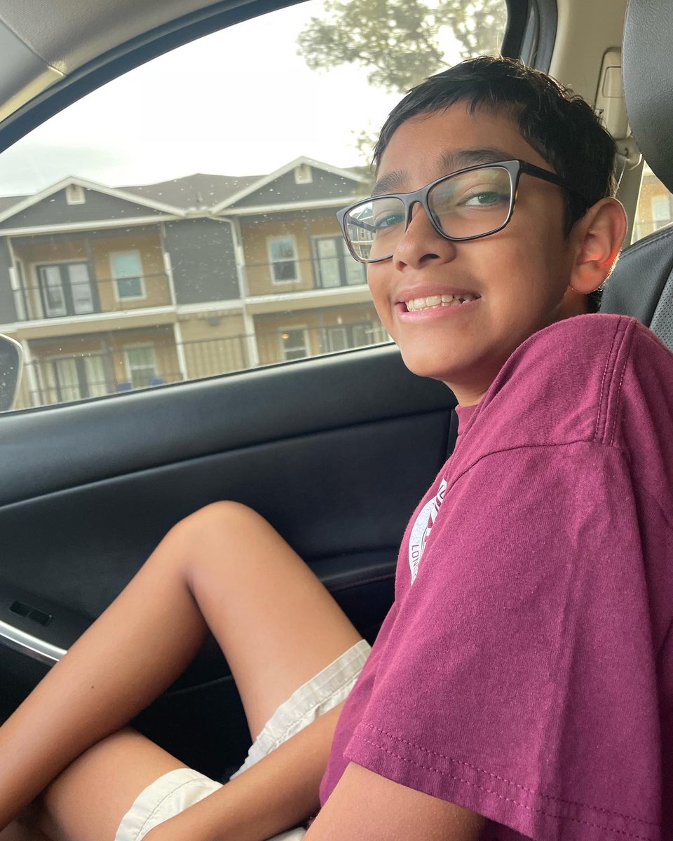 MirandaPartyof4's tweet photo. Wearing Maroon!! Sending love and support to Uvalde. Have a wonderful first day of school, kids!! 💗
#UvaldeStrong #everychildmatters #remembertheirnames #21angelsinheaven https://t.co/Ly8ogcEoMp