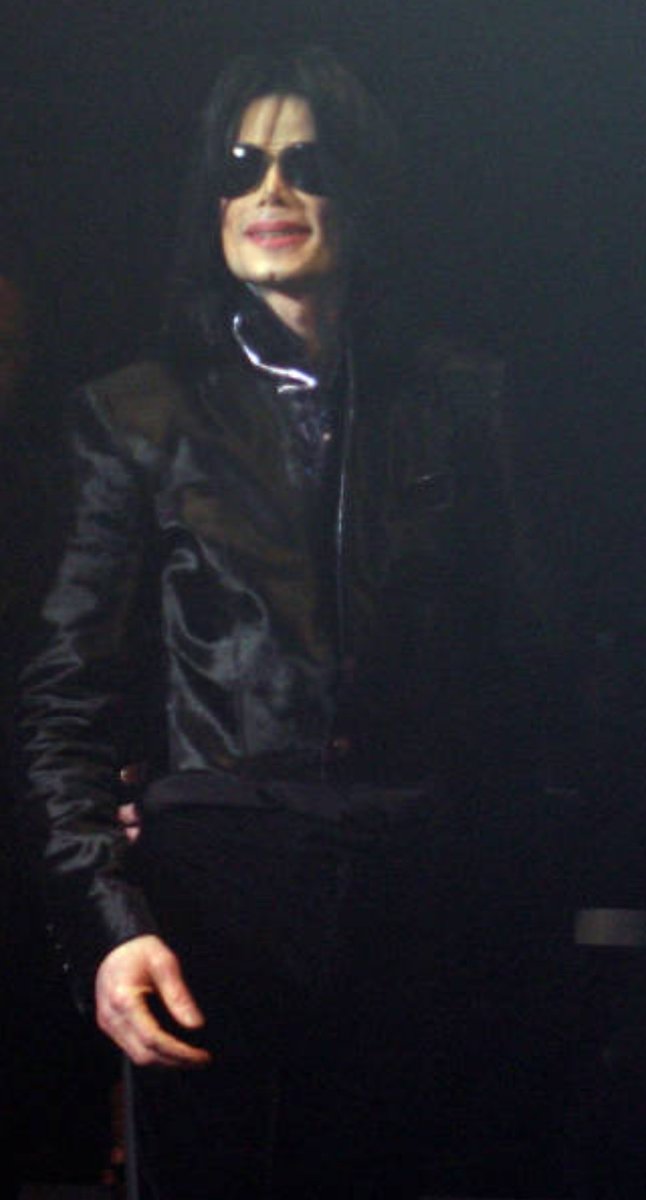 kathy10361747's tweet photo. FAN Appreciation Day with Michael Jackson - March 9, 2007 https://t.co/TQ97TFg2Xt