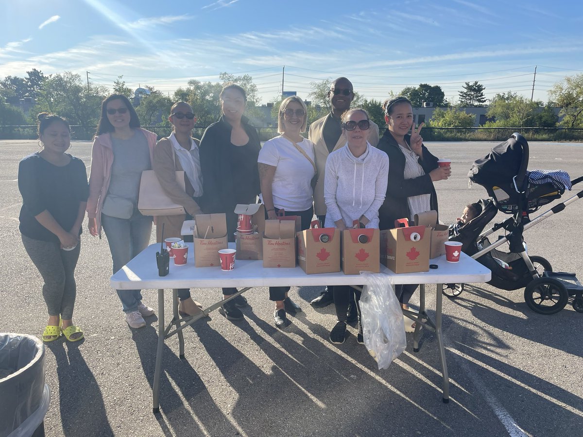 murrays1's tweet photo. Welcome back coffee with @StMargaretDP School Council.  Great to see our teachers, students and families this morning. Looking forward to a great year working with you all!  Huge welcome to our new principal Mrs. Marsi. https://t.co/LMCiQfWSc3