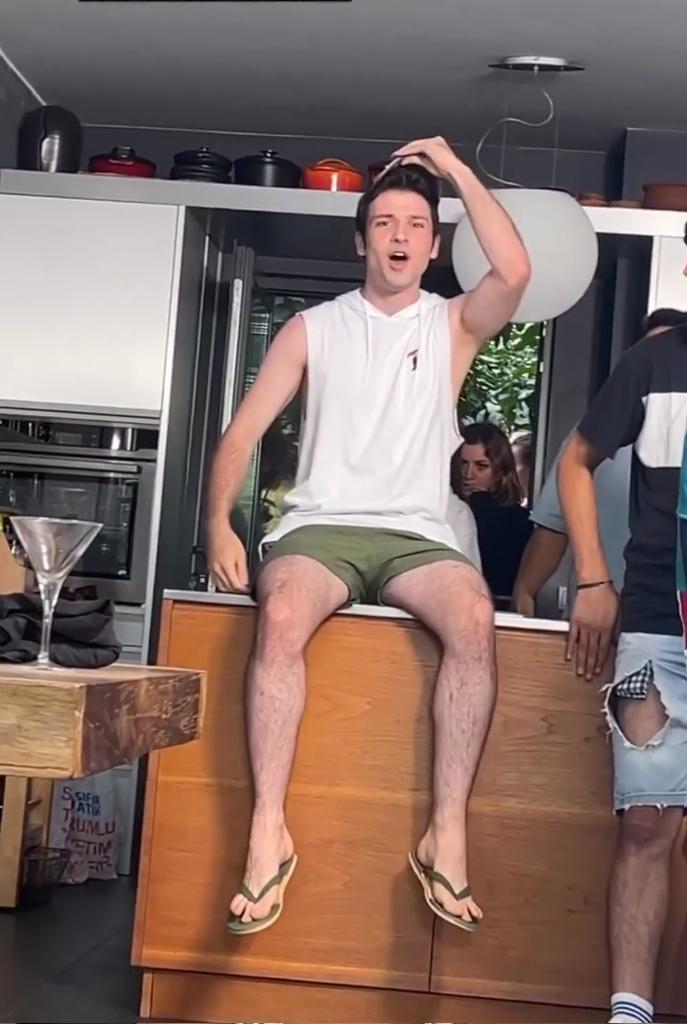 Haktan tam bir kekosun of çok iyi 
#zeyçağ