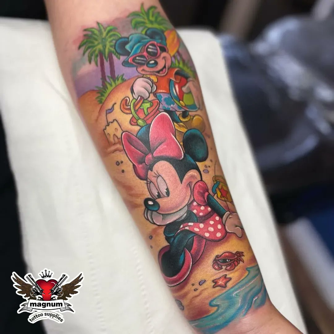 MagnumTattoo's tweet photo. Beautiful Mickey and Minnie tattoo from Ben Carlisle made with #magnumtattoosupplies 👌
. 
.
#tattoolifecommunity #tattoolifeyearbook #disney #mickeymouse #minniemouse #pals #seasidetattoo 

Instagram: ben_carlisle_tattooist https://t.co/Awm47Pq2RO