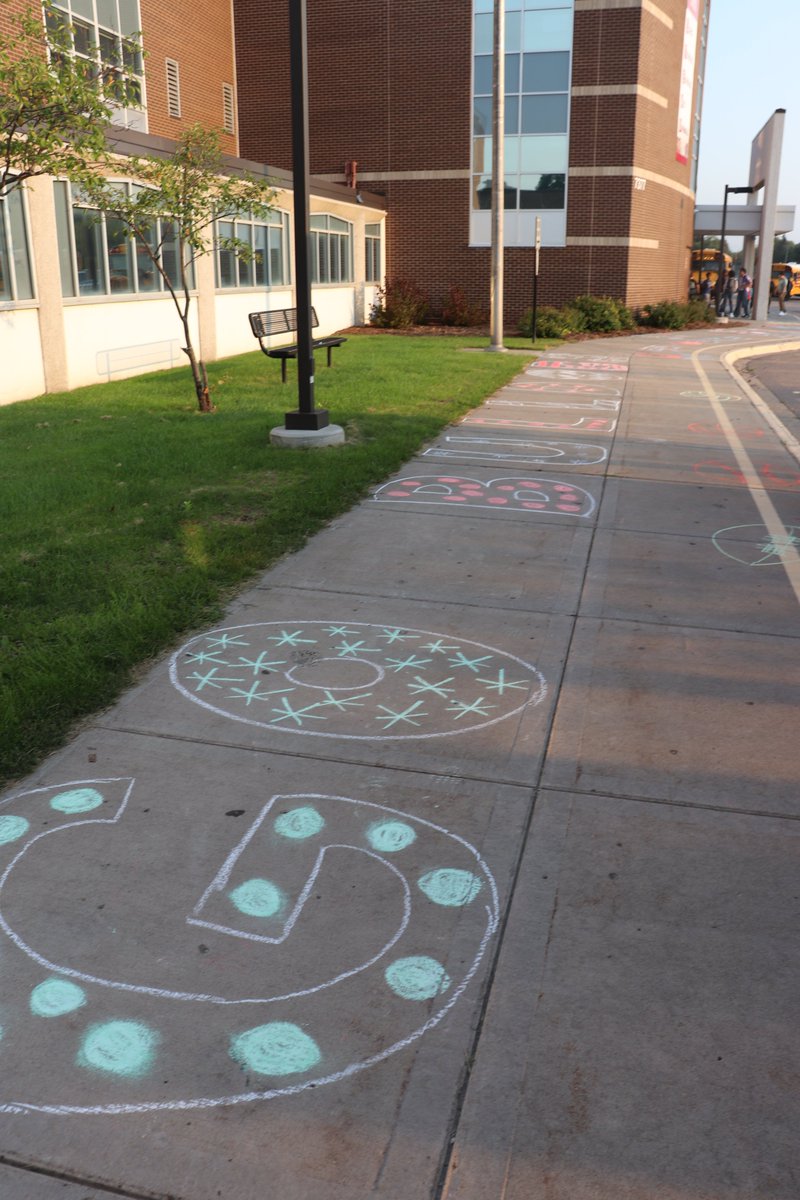 bmssteam's tweet photo. WELCOME Bulldogs! #firstdayofschool2022 #bmssteambulldogs #bmsbulldogsrock #bmsbulldogpride https://t.co/uVuTSDxKGr