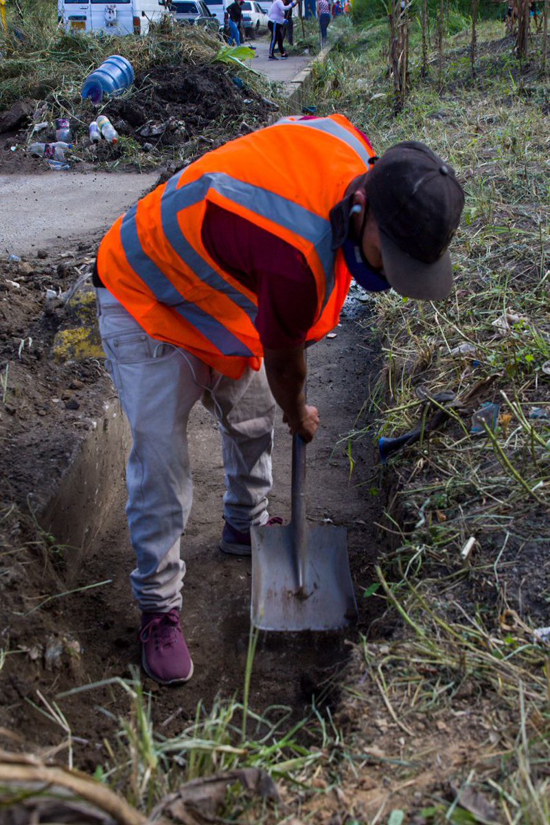 Carmen Meléndez (@gestionperfecta) on Twitter photo Este #6Sep estamos desarrollando una jornada de mantenimiento integral en la autopista Gran Cacique Guaicaipuro, sentido Caricuao, con personal del Gobierno de Caracas y de la <a href="/AlcaldiaDCcs/">Alcaldía De Caracas</a> desplegado y trabajando de manera conjunta
#SomosPatriaQueSeRespeta Este #6Sep estamos desarrollando una jornada de mantenimiento integral en la autopista Gran Cacique Guaicaipuro, sentido Caricuao, con personal del Gobierno de Caracas y de la <a href="/AlcaldiaDCcs/">Alcaldía De Caracas</a> desplegado y trabajando de manera conjunta
#SomosPatriaQueSeRespeta