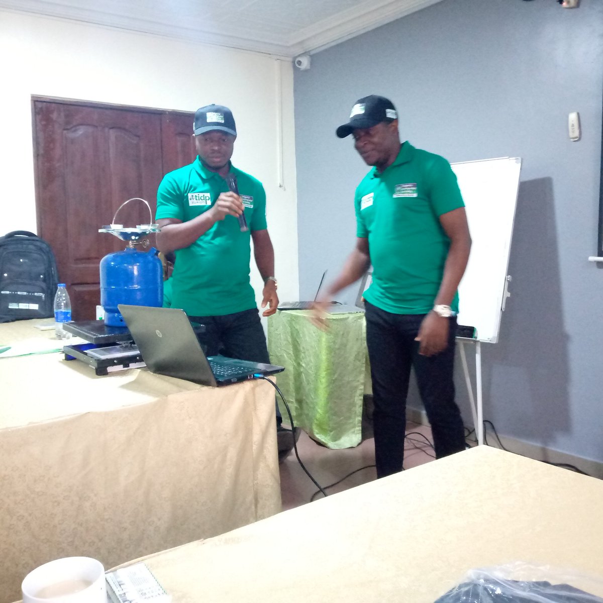 obaconsultant's tweet photo. @NigeriaComputer @ZinoxTechNG One of tbe participants at the TIDP 2022 bootcamp. @NigeriaComputer https://t.co/8hkY6vSmb2
