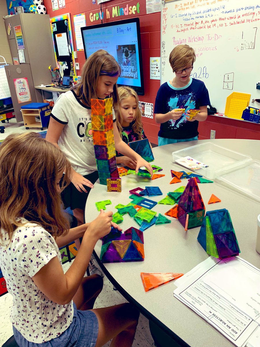 MrsDaugherty4th's tweet photo. How do we wake our brains up from a 3-day weekend? #STEMBins of course! @BeulahRalphElem https://t.co/uRXfh1oYtG