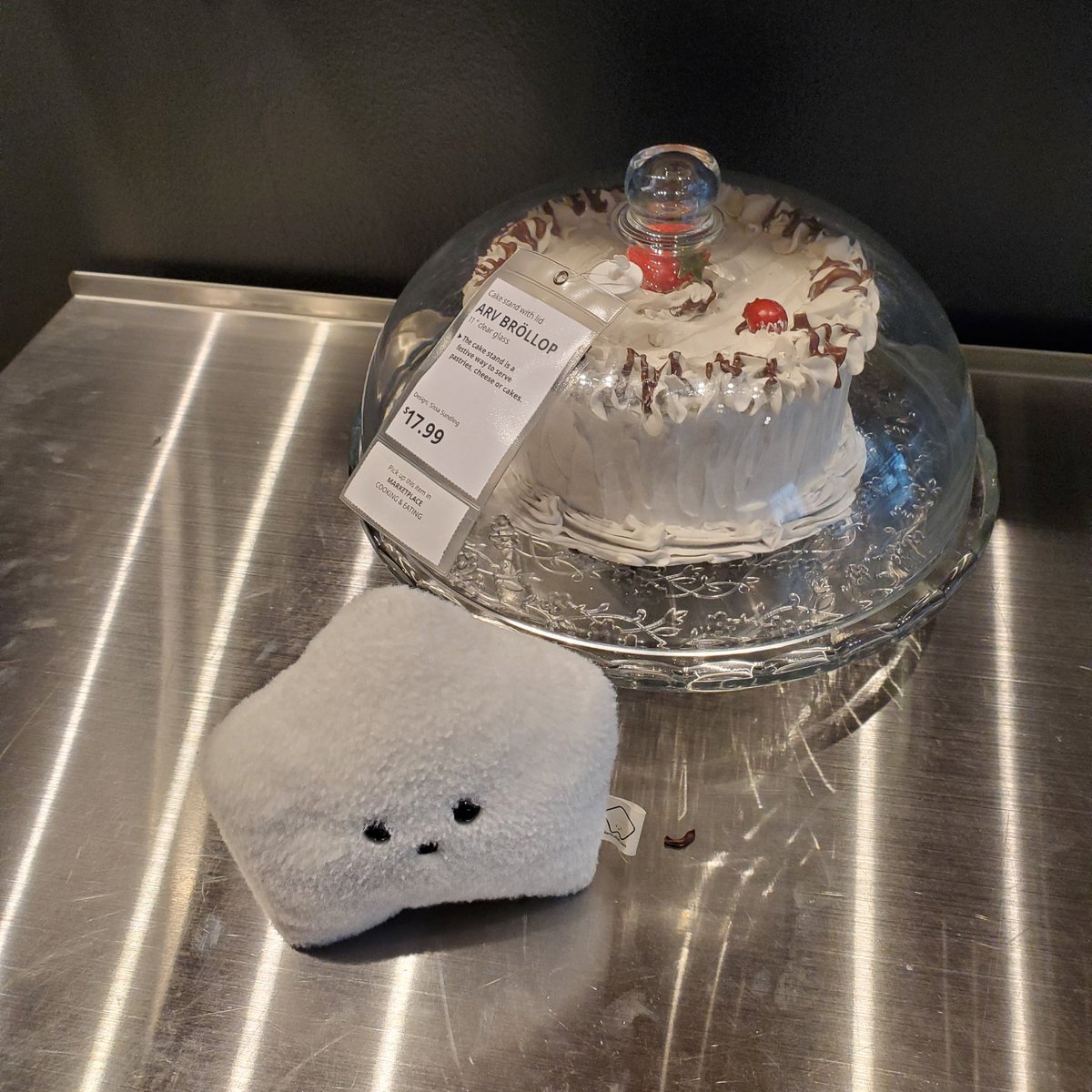 sucklet7's tweet photo. i made the human check and they said the cake was not real. so here i am being disappointed.
#sucklet. #sadlet. #ikealet. https://t.co/hBtk1M8nRI