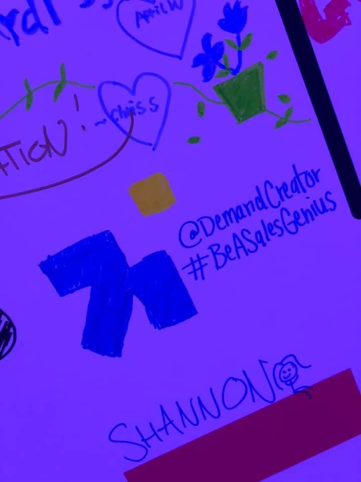 hannah_derrose's tweet photo. Since #INBOUND22 starts today, I’m reliving the memories of #INBOUND19
While I’m at home this year with Anthony, I’m so excited for those on our team attending for the first time! 🤩
Who’s excited? What are you looking forward to the most? https://t.co/lF7SchiCo8