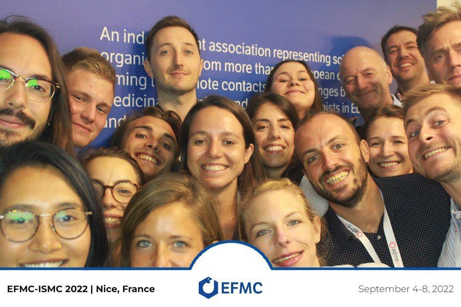 The Medicinal Chemists of <a href="/UAntwerpen/">UAntwerpen</a>  at #EFMCISMC22 
<a href="/EuroMedChem/">EFMC</a> might need to invest in a bigger photo booth for the next congresses 😉