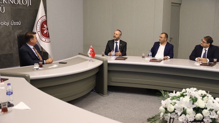 ProfYusufBaran's tweet photo. @izmirkalkinma (İZKA), XGEN ve @aspilsan_enerji yetkilileriyle @iyteedutr’de bir araya geldik.
@TCSanayi koordinasyonunda #İZKA tarafından desteklenen Yeşil ve Mavi Dönüşüm Programı kapsamında kabul edilen temiz hidrojen üretimi projesinin akademi ayağının #İYTE’de https://t.co/7wteCpqGtE