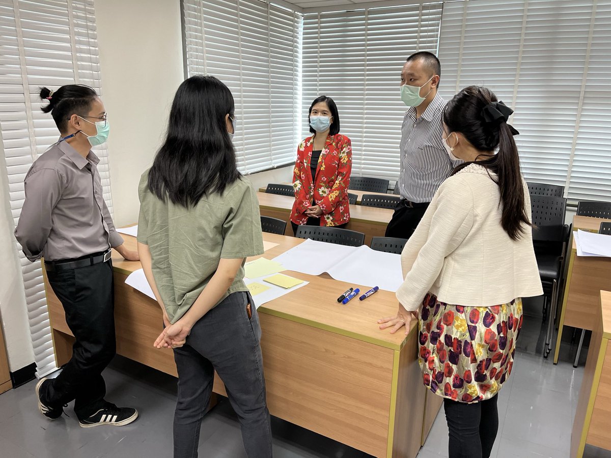 marisa_UN's tweet photo. When you guest lecture, the students learn from you, but you also learn from students. #maefahluang #partnerships #sdgs https://t.co/65IOQQMNW4