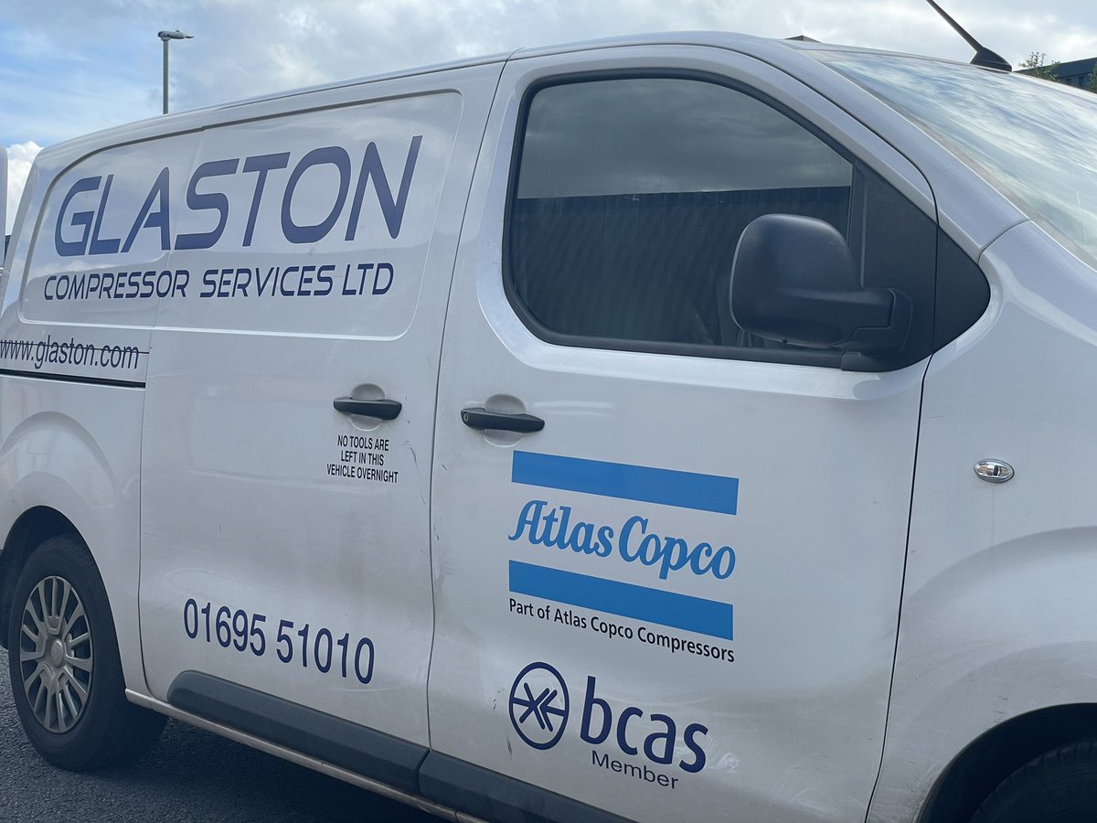 new logo’s on vans lookin good !!
