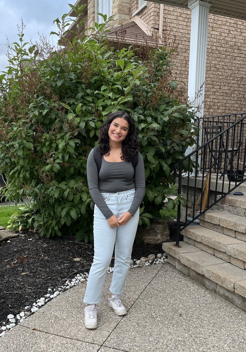 aishamahmoud_'s tweet photo. No matter how early we wake up, almost every #OntEdFirstDay consists of βMom, hurry up and take this picture!β Grade 9, 11, and finally 12π
#firstdayHWDSB https://t.co/aQM8IKTQnA