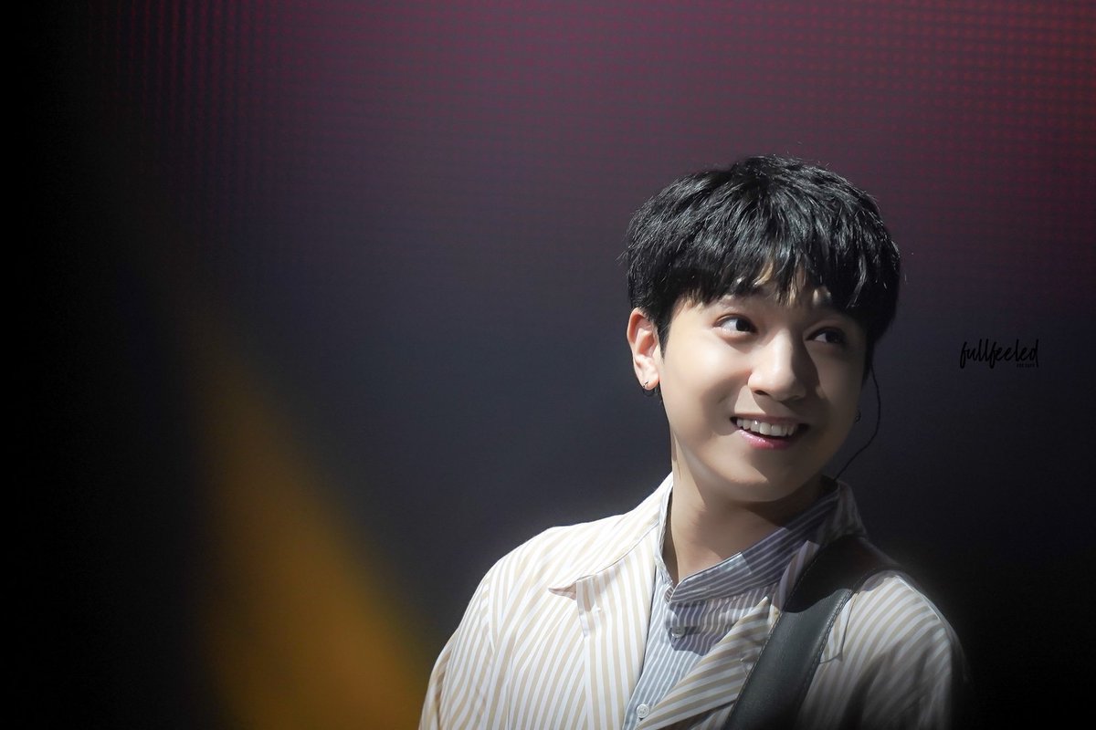 뿡쳤다.. 군인주먹밥 드디어 민간인주먹밥
#박성진_이제_나라말고_밥프지켜
#박성진_총내려_기타들어