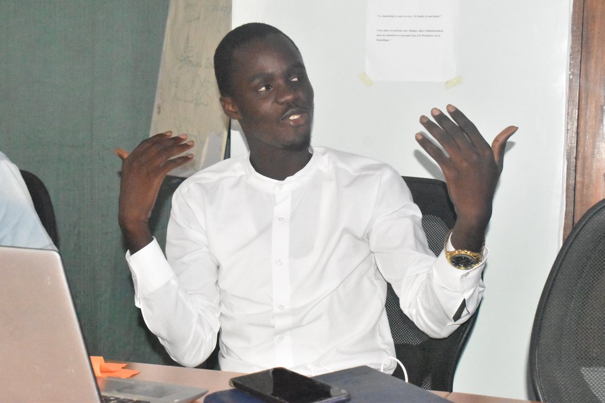 SanteEnda's tweet image. 🛑Le pool gouvernance de #3CAP santé a tenu sa réunion mensuelle avec les représentants des organisations membres.
🎯L’objectif: Discuter de la mise en œuvre des activités du pool 
#Santecommunautaire, #gouvernance #leadershipcommunautaire #plaidoyerensante