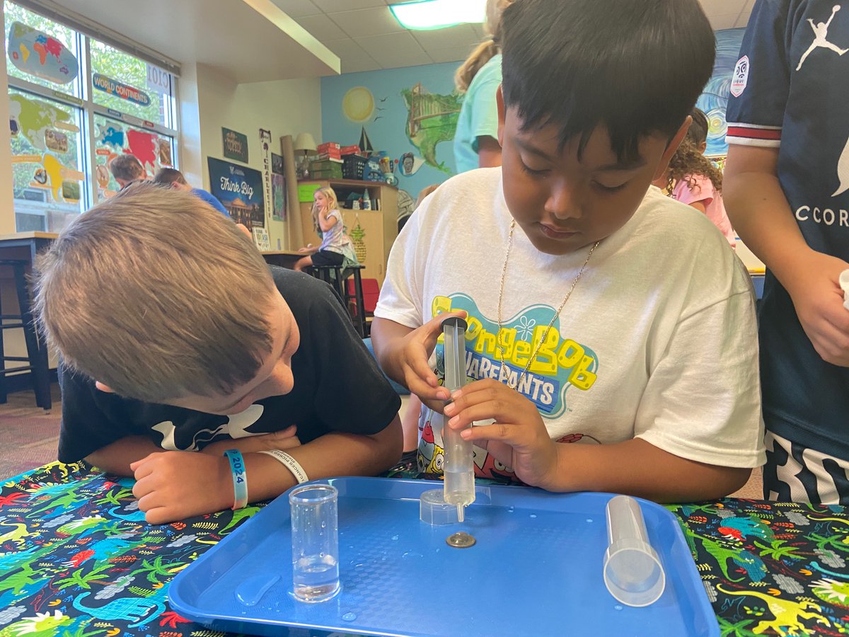 ErbSteam's tweet photo. ❓ Learning the steps of the #ScientifcMethod is valuable at any age! These 2nd &amp; 4th graders are conducting their 1st experiment of the year! They loved learning about a hypothesis and testing an idea! 
✅ Communication
✅ Collaboration
✅ Critical Thinking
@AGHoulihan @UCPSNC https://t.co/GVWtYxAvQu