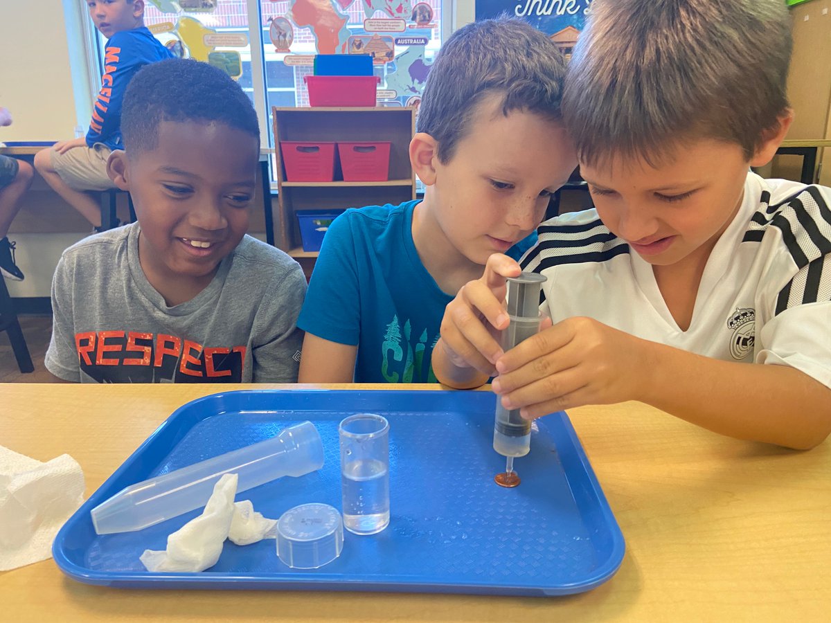 ErbSteam's tweet photo. ❓ Learning the steps of the #ScientifcMethod is valuable at any age! These 2nd &amp; 4th graders are conducting their 1st experiment of the year! They loved learning about a hypothesis and testing an idea! 
✅ Communication
✅ Collaboration
✅ Critical Thinking
@AGHoulihan @UCPSNC https://t.co/GVWtYxAvQu