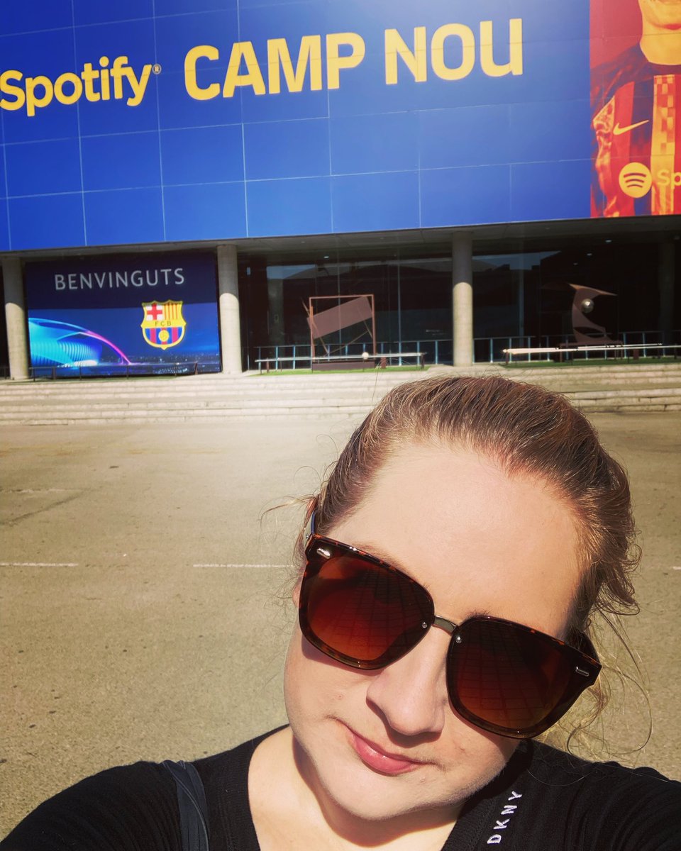 BeckyMercuryR's tweet photo. Tak hádejte kde dneska tlumočím 🤩 #zivottlumocnice #interpreting #footballinterpreter https://t.co/OvPBXPyGpV